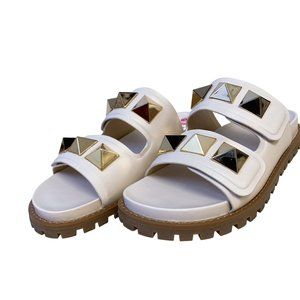 * NEW Michael Kors Stark Slide Leather Gold Pyramid Studs Cream Sandals